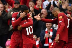  利物浦旧将传射建功，莱斯特城爆冷终结红军不败  