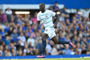  切尔西新帅首秀失利，布莱顿爆冷登顶积分榜  