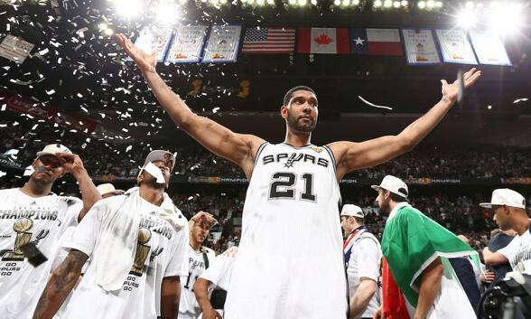  阿德巴约统治攻防两端，热火主场轻取马刺队  